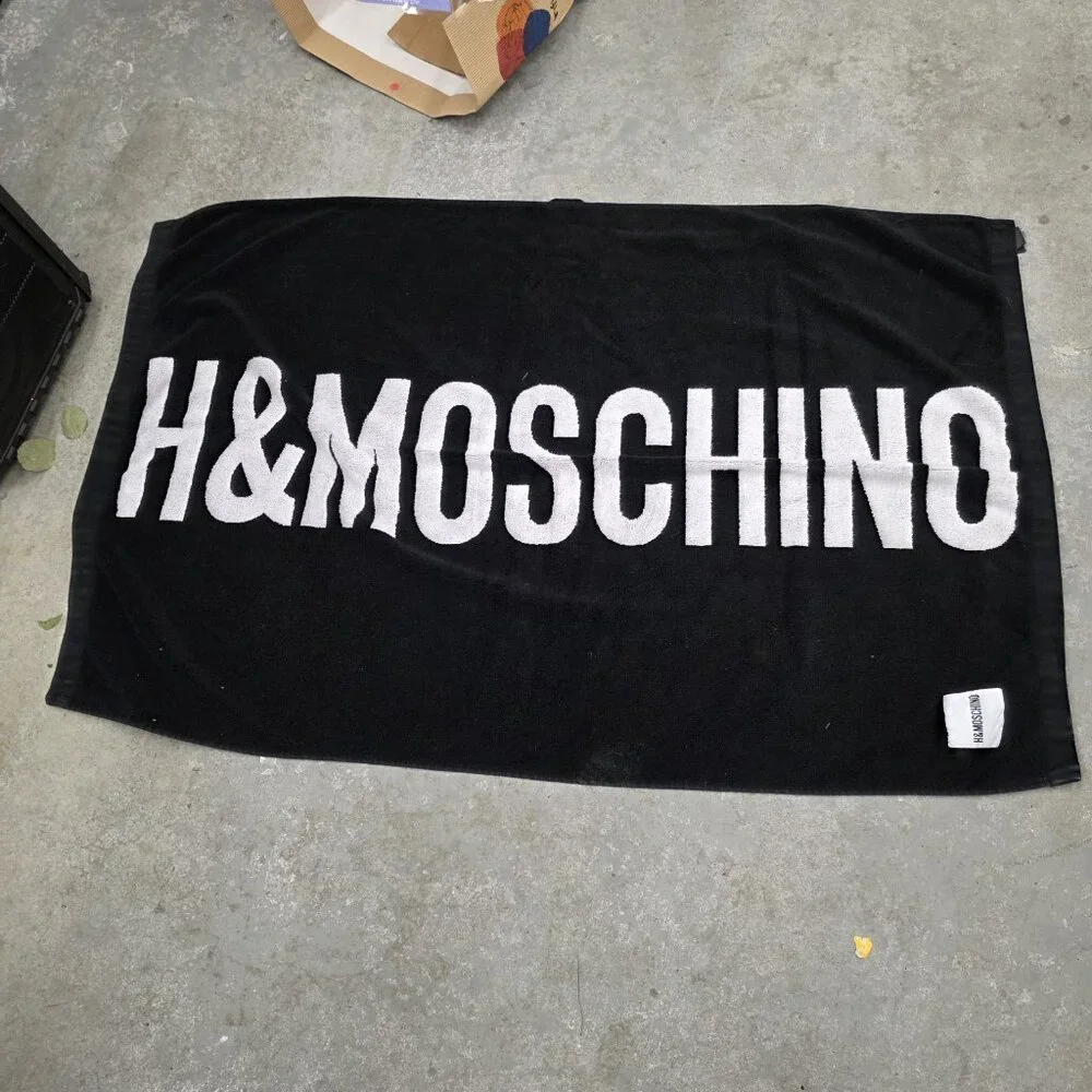 MOSCHINO x H+M 'H&MOSCHINO' Designer Bath Sheet / Beach Towel B&W 55